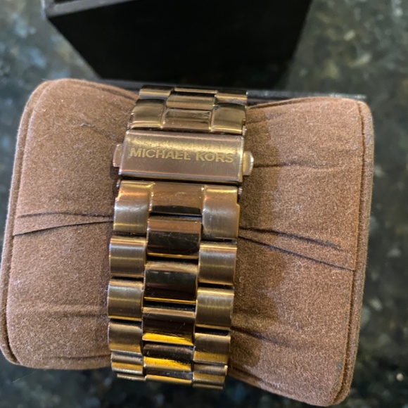 Watch - Picture 3 of 3